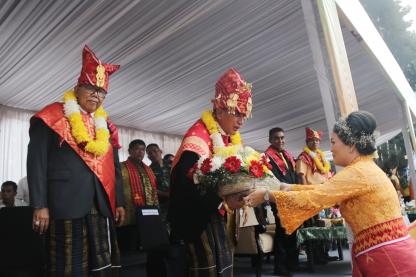  Buka Festival Buah dan Bunga Tanah Karo 2023, Edy Rahmayadi Sebut 65% Logistik dari Karo dan Pentingnya Bangun Jalan Alternatif